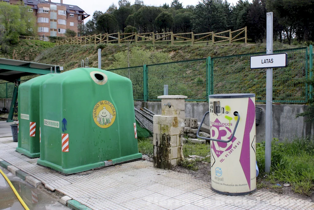 Coloca el vidrio en el contenedor de residuos reciclables