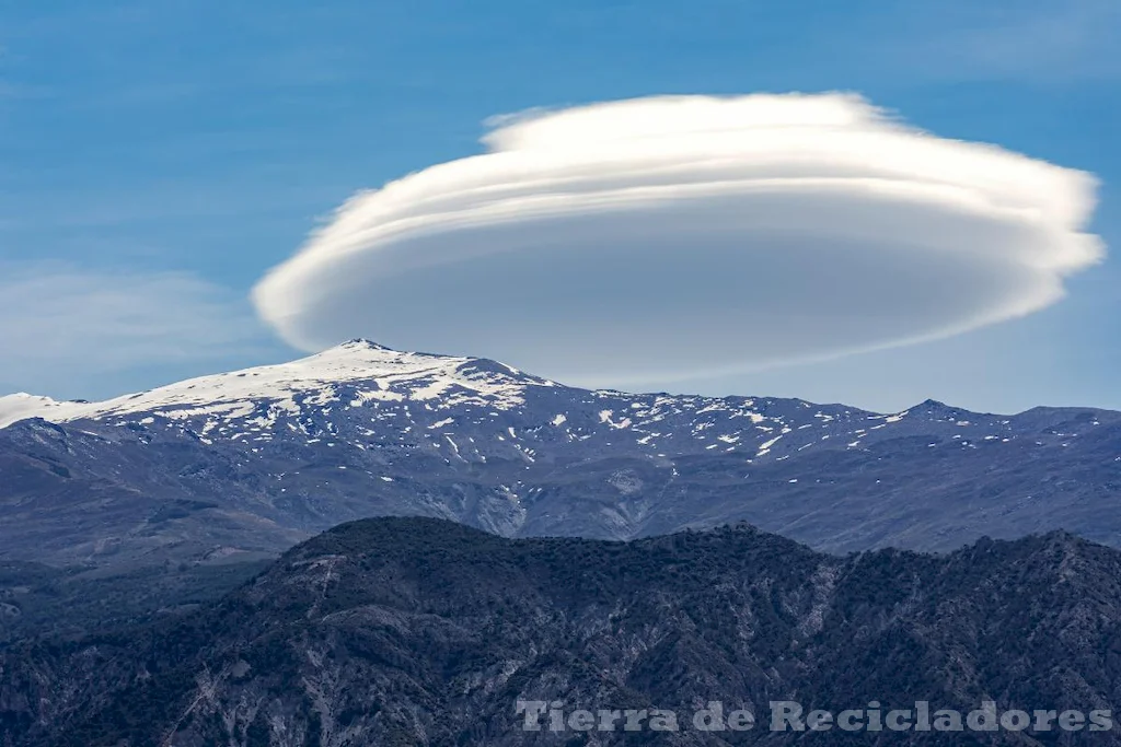 La naturaleza sorprendente de las nubes lenticulares