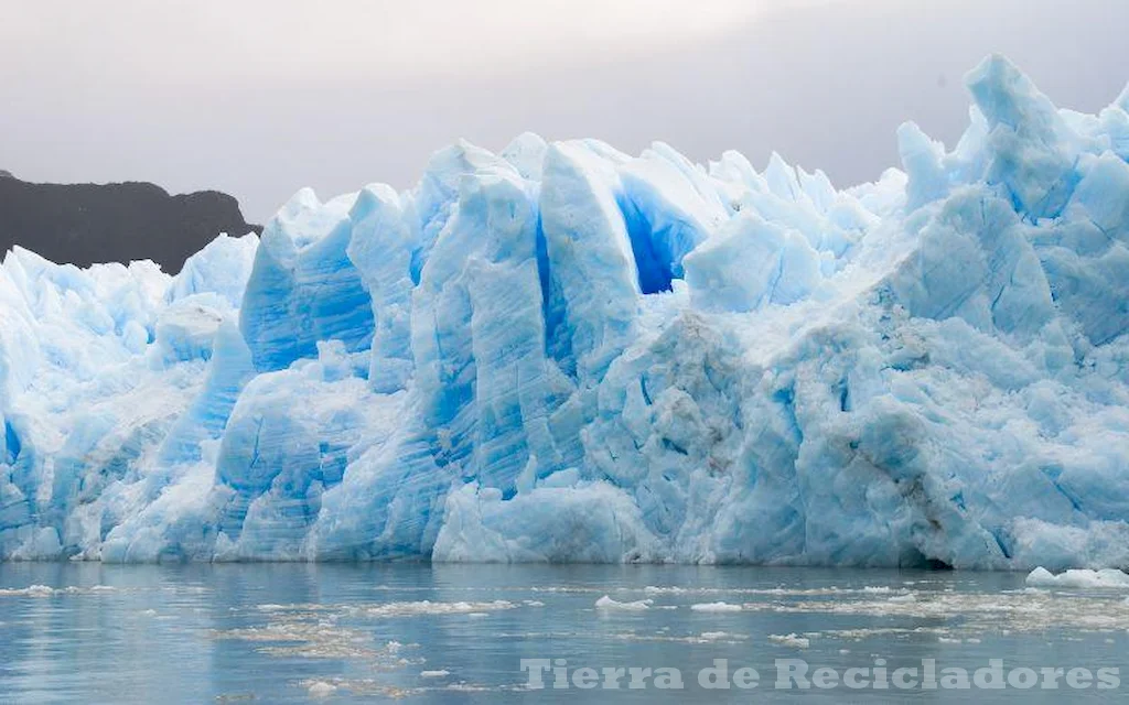 El papel crítico de los hielos perpetuos en el equilibrio climático