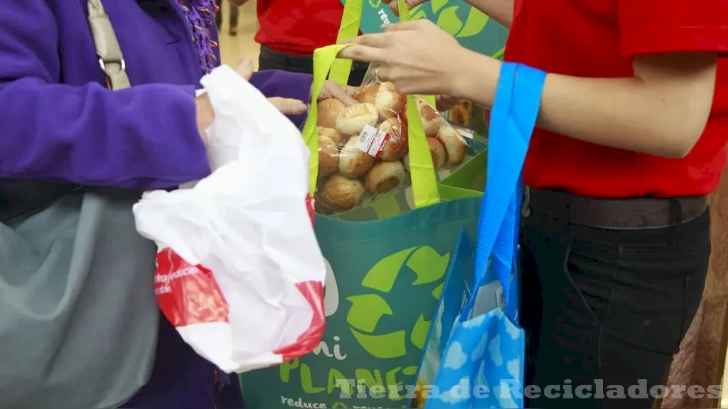 El plástico no biodegradable está dañando nuestro medio ambiente