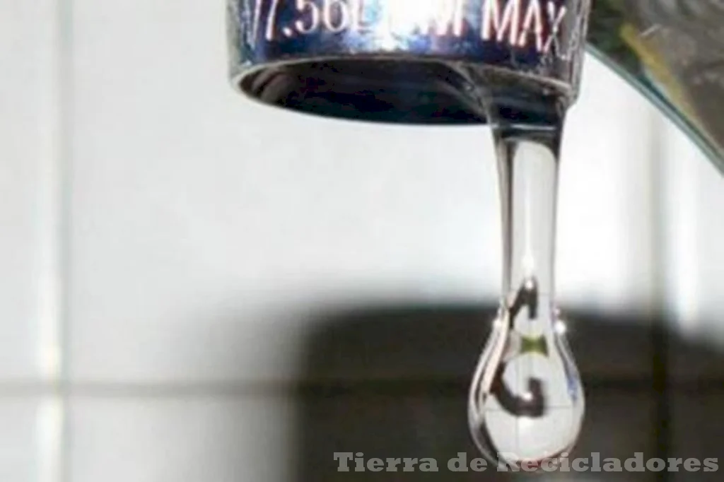 Conservar agua en casa